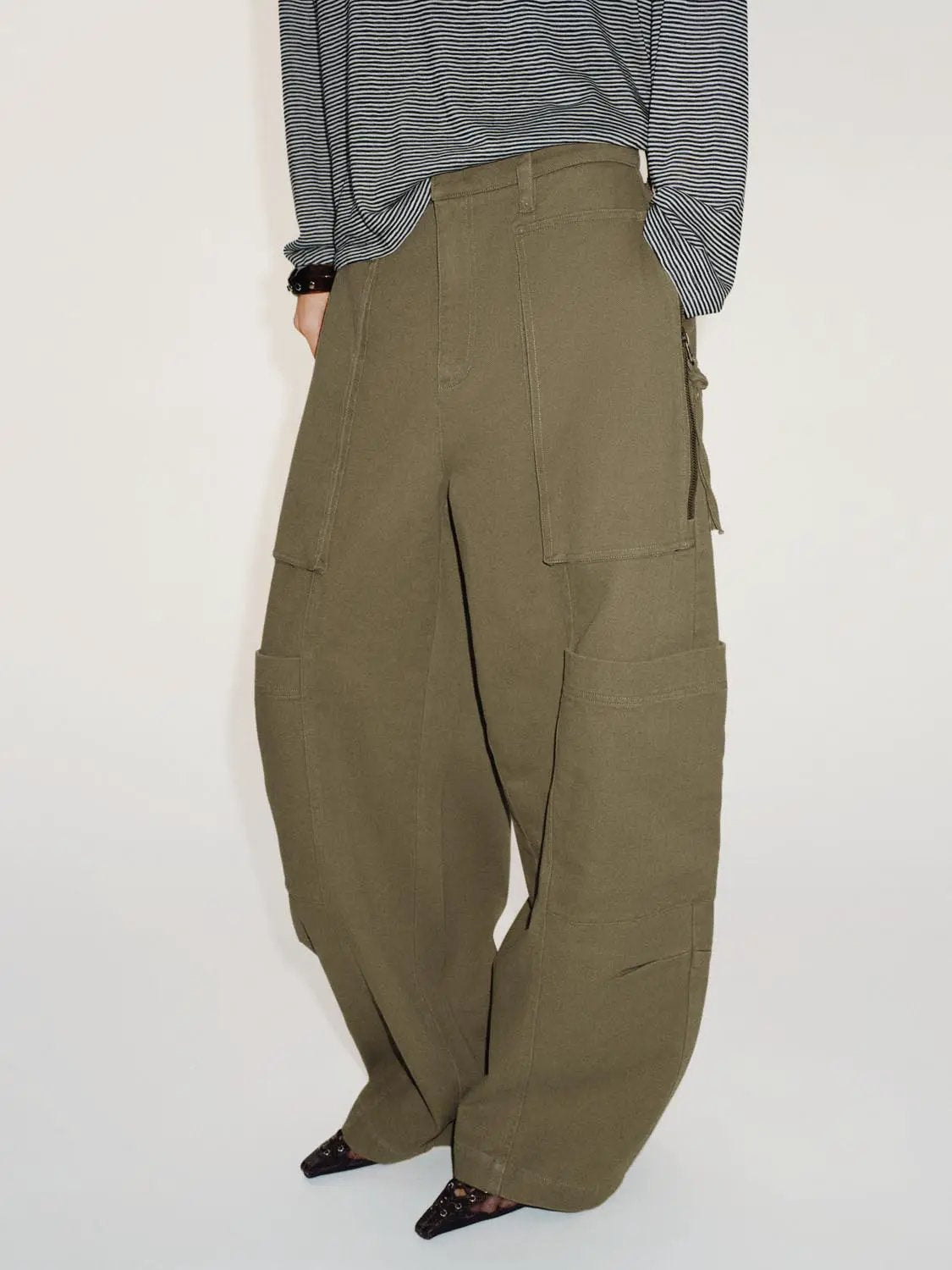 Oversized Cotton Cargo Tapered Cargo Pockets Pants - Image 3