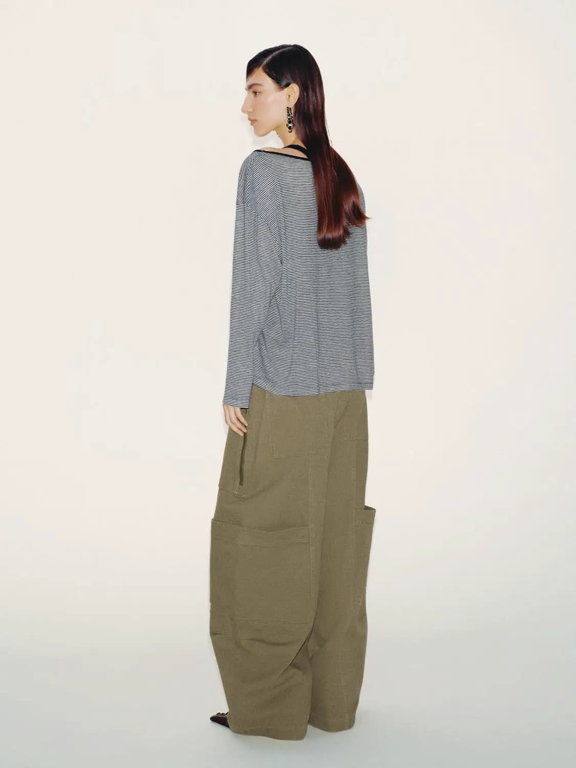 Oversized Cotton Cargo Tapered Cargo Pockets Pants - Image 4