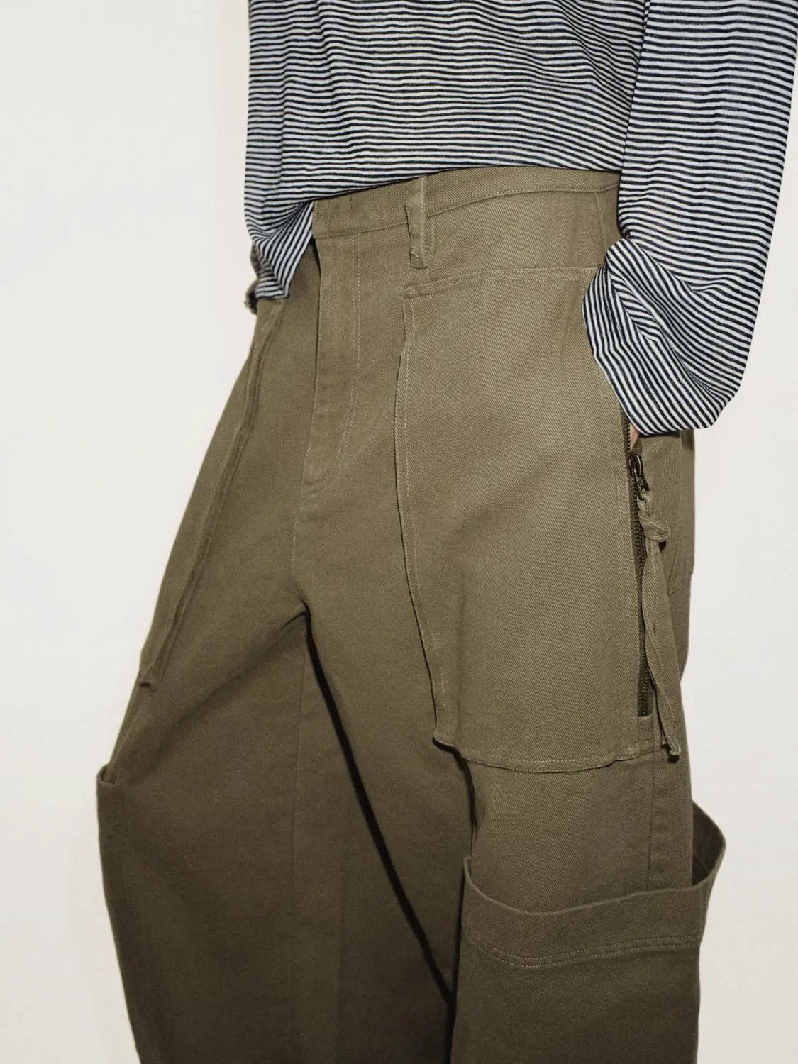 Oversized Cotton Cargo Tapered Cargo Pockets Pants - Image 5