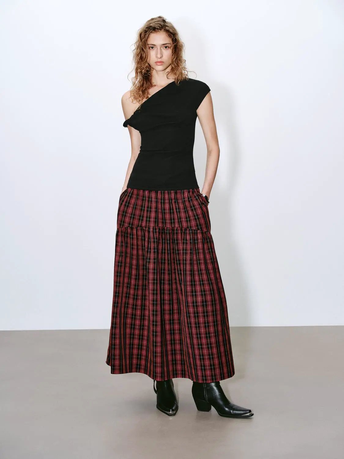 One Shoulder Ruched Cotton Blend T Shirt - Image 14