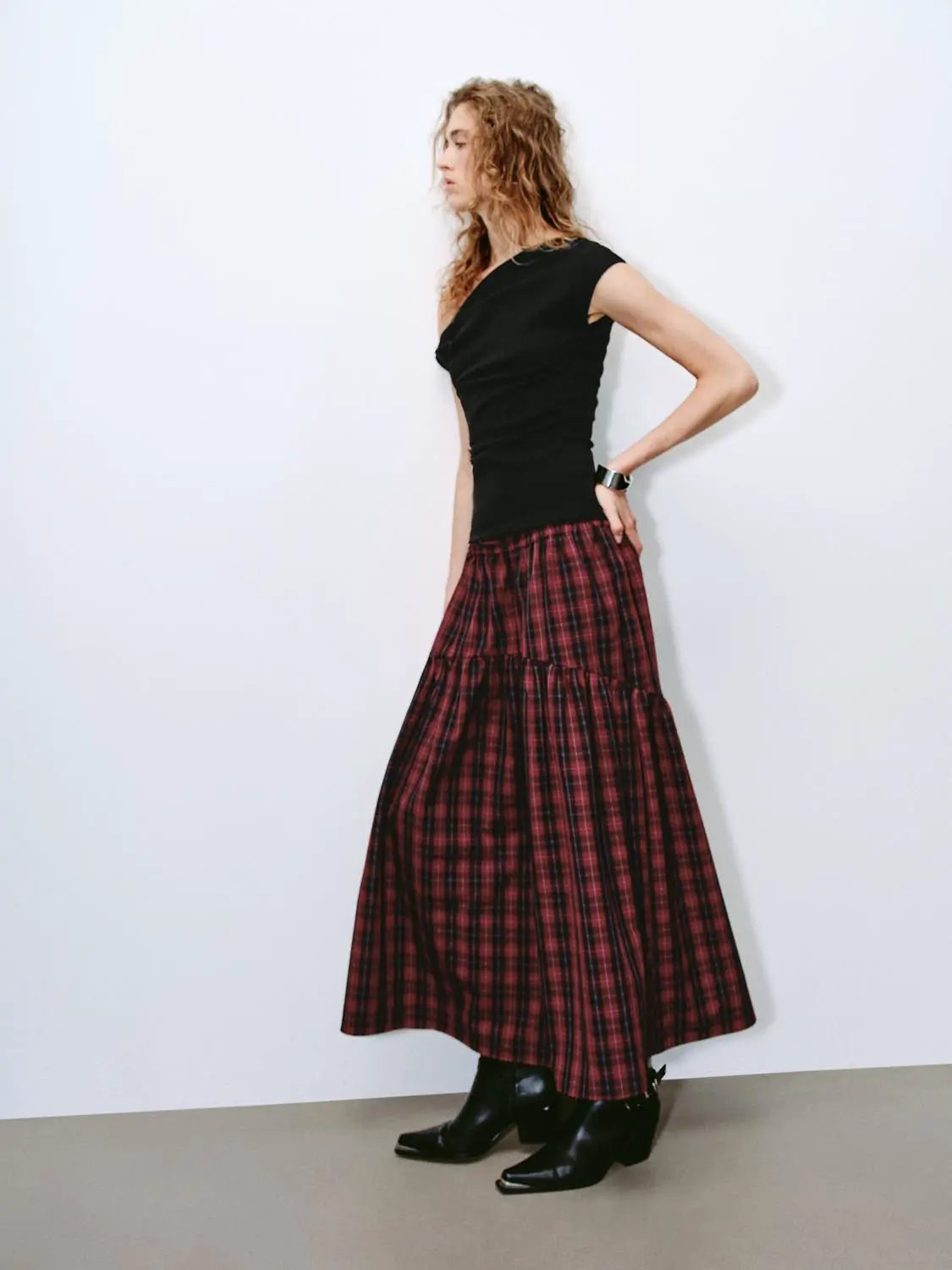 One Shoulder Ruched Cotton Blend T Shirt - Image 15